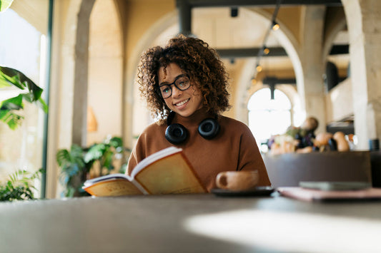 Reading Glasses vs. Progressive Reading Glasses: Which Is Right for You?
